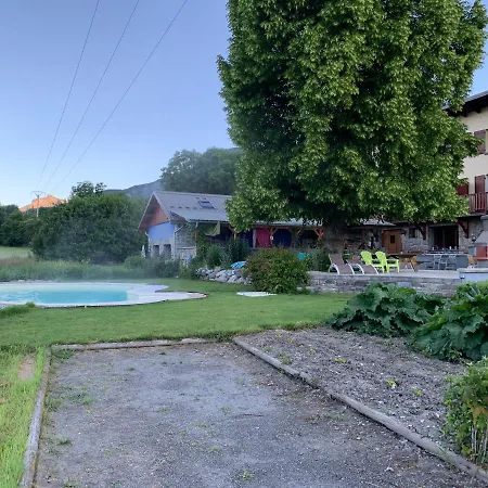 L'escale En Ubaye Bed & Breakfast