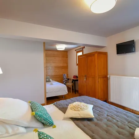 L'escale En Ubaye Bed & Breakfast